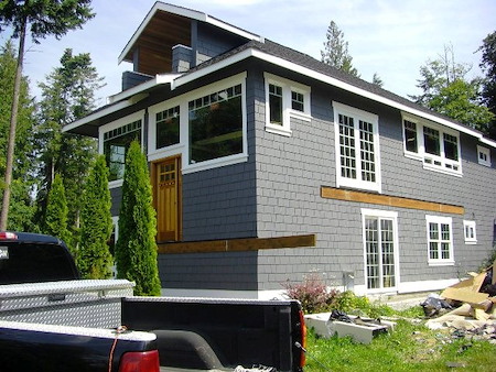 Exterior Paint Sheens Explained: Choosing the Right Finish for Siding, Trim, and Doors